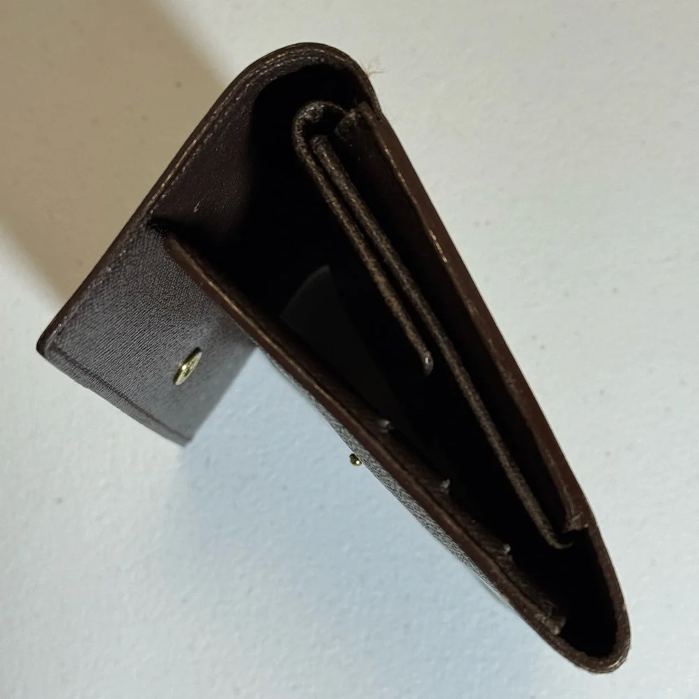 AUTHENTIC Louis Vuitton Damier Ebene Wallet